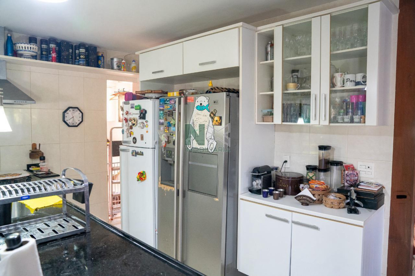 Casa 4 Quartos 245m² 
