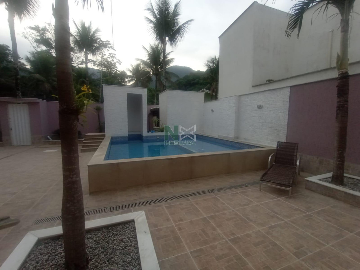 Casa 5 Quartos 350m² 