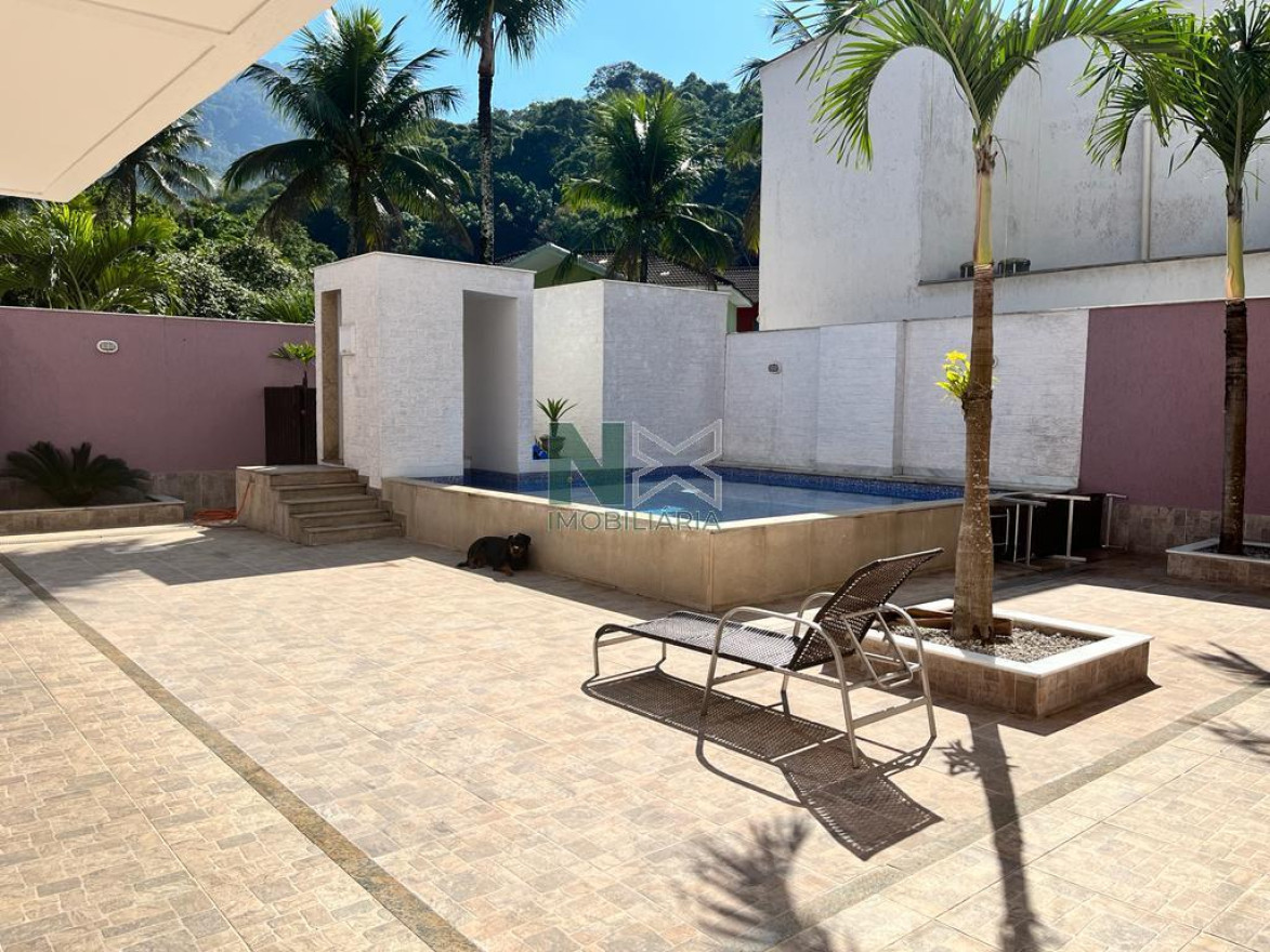 Casa 5 Quartos 350m² 