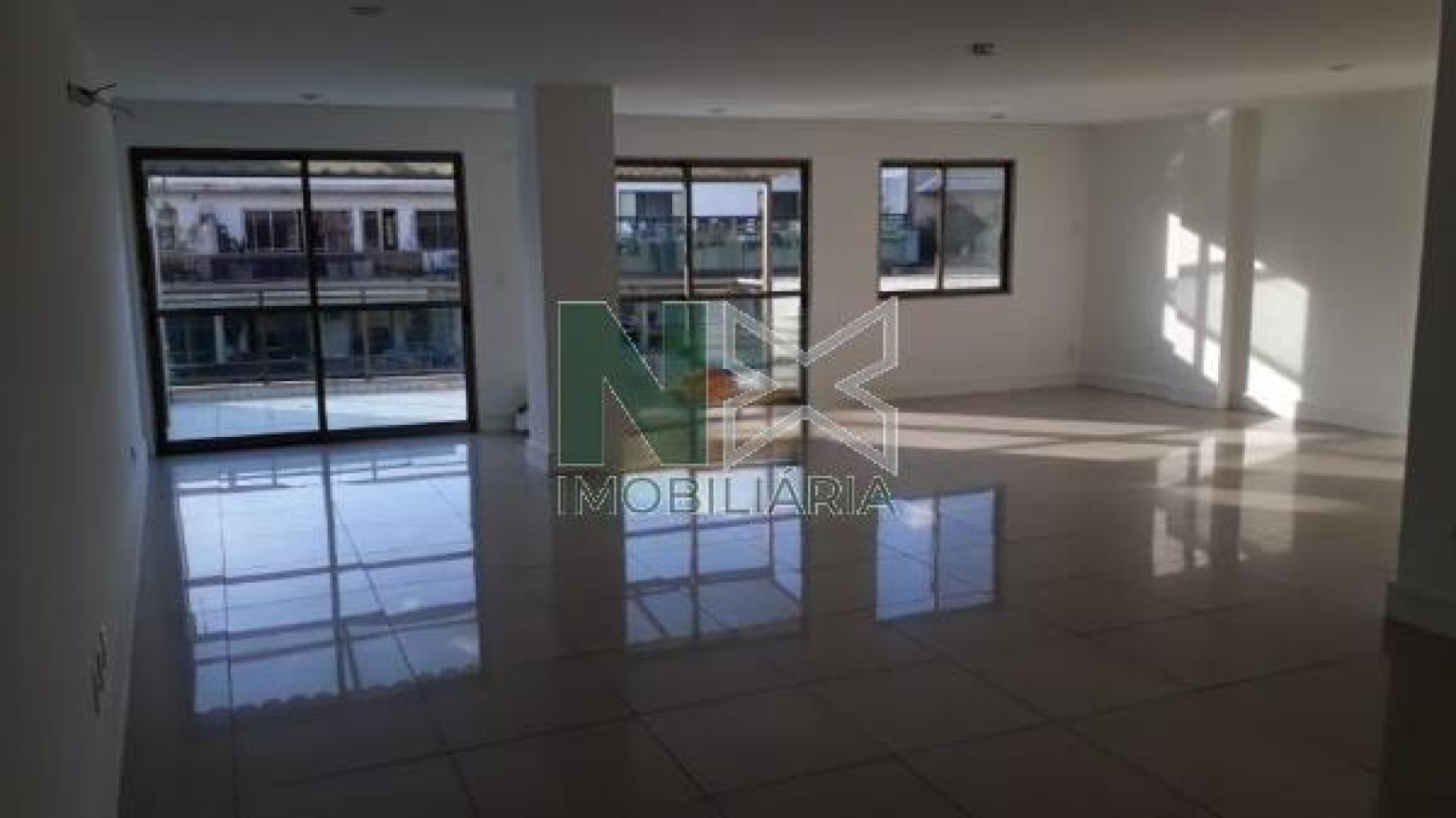 Cobertura 3 Quartos 361m² 