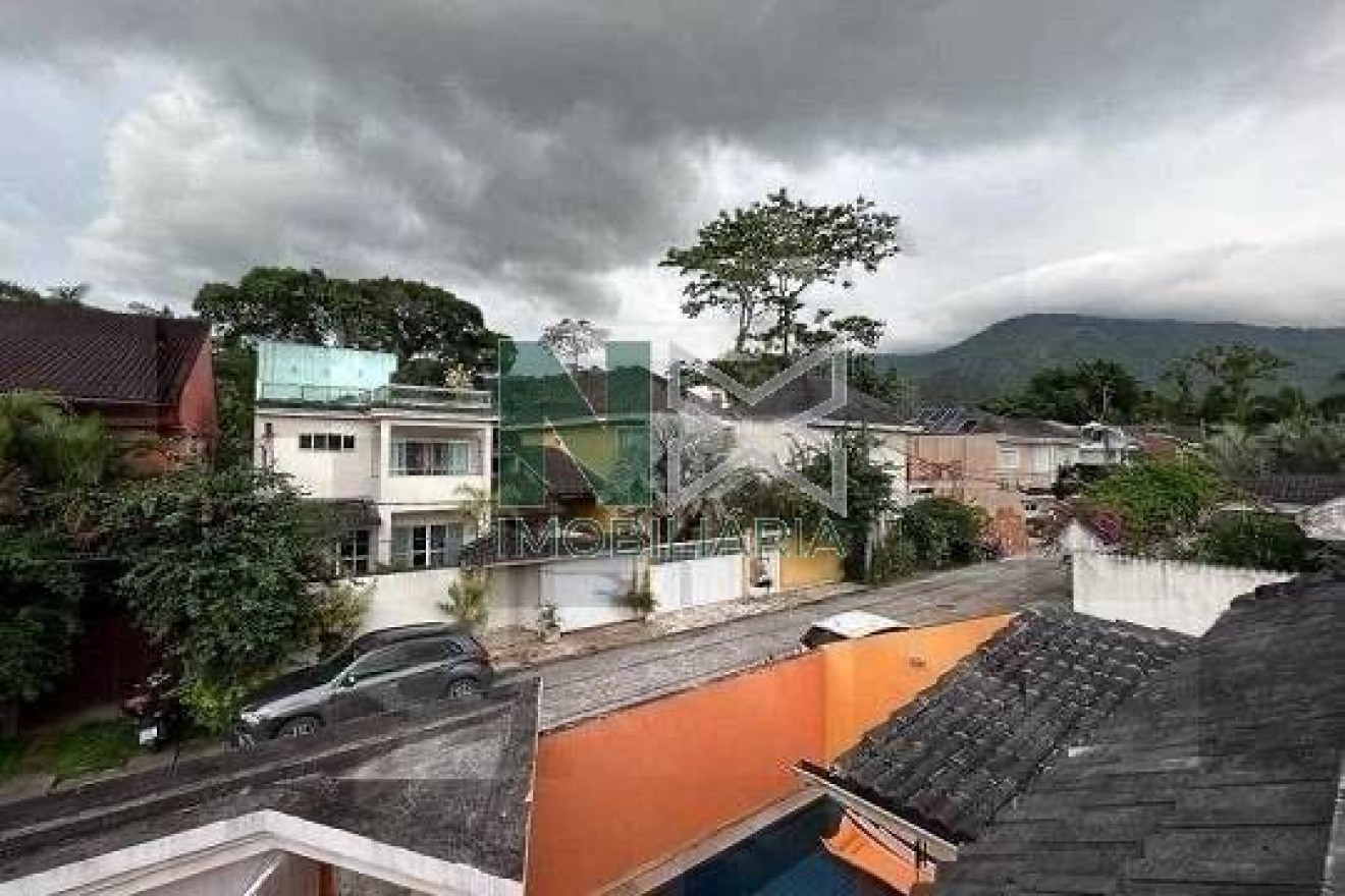 Casa 4 Quartos 200m² 