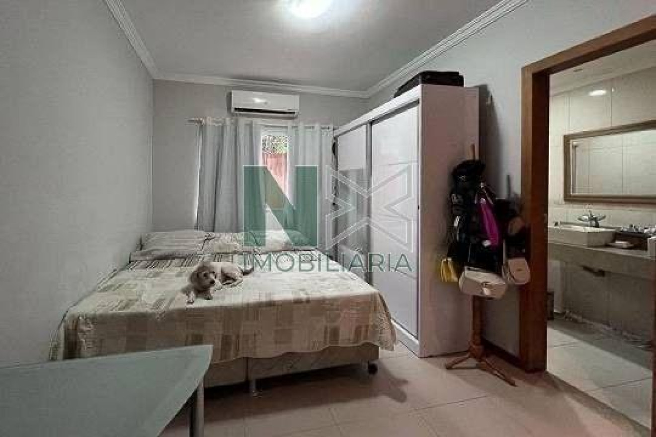 Casa 4 Quartos 200m² 