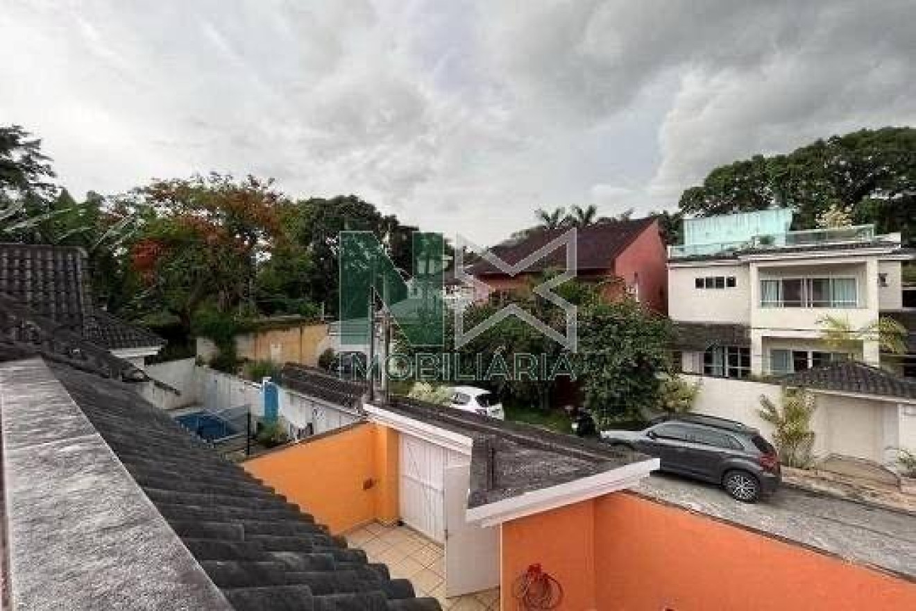 Casa 4 Quartos 200m² 