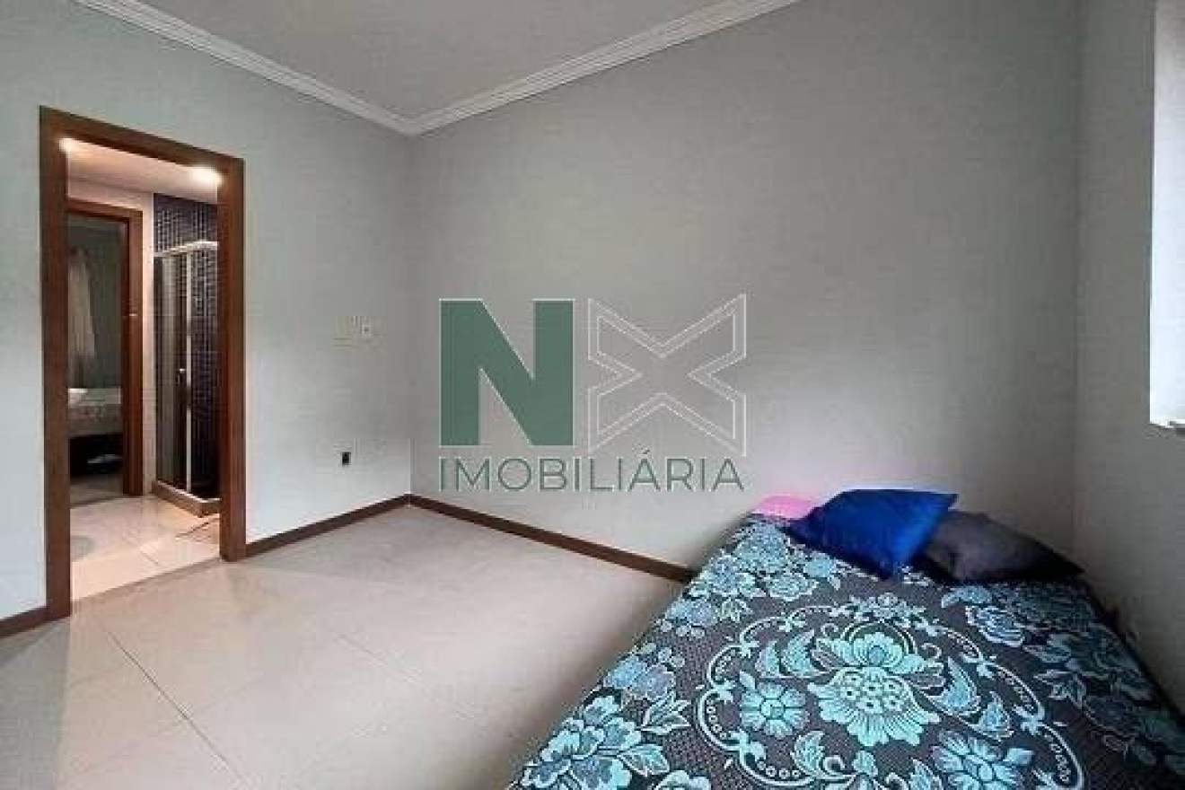 Casa 4 Quartos 200m² 