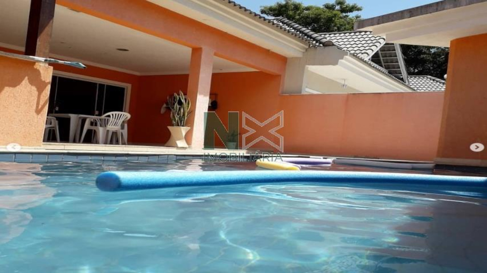 Casa 4 Quartos 200m² 