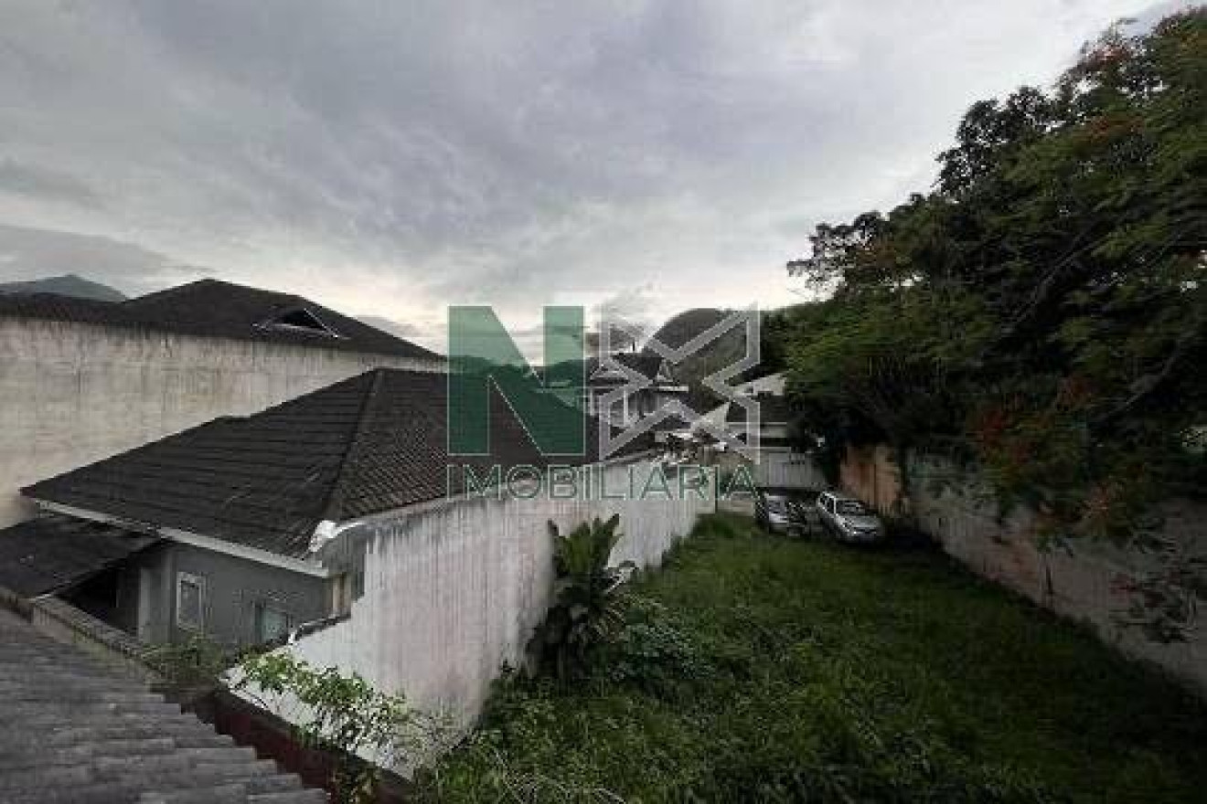 Casa 4 Quartos 200m² 