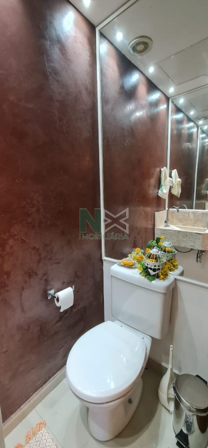 Casa 4 Quartos 213m² 