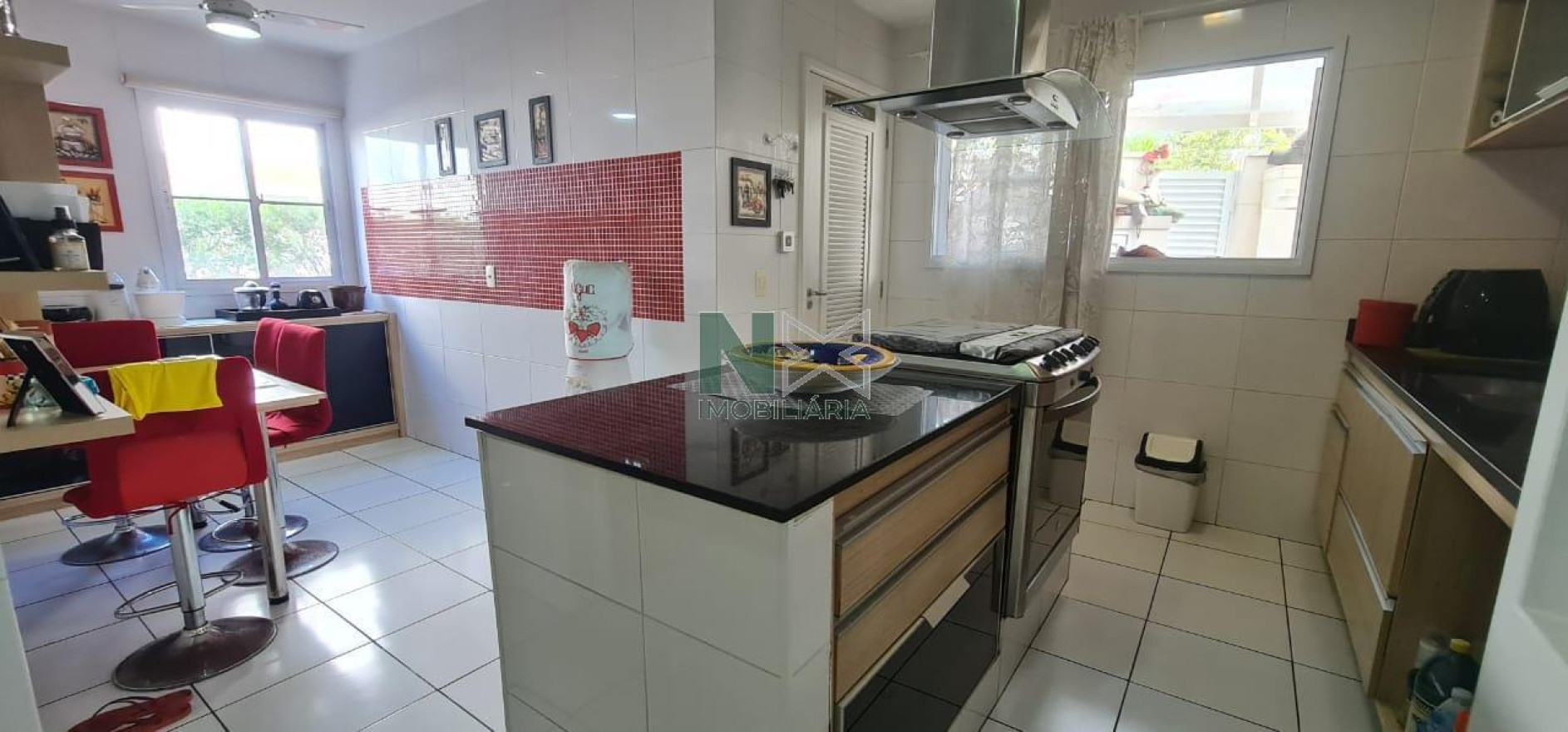 Casa 4 Quartos 213m² 