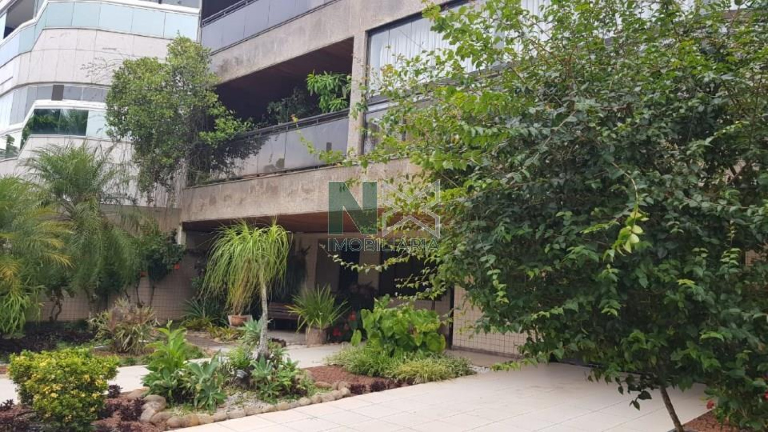 Apartamento 4 Quartos 168m² 