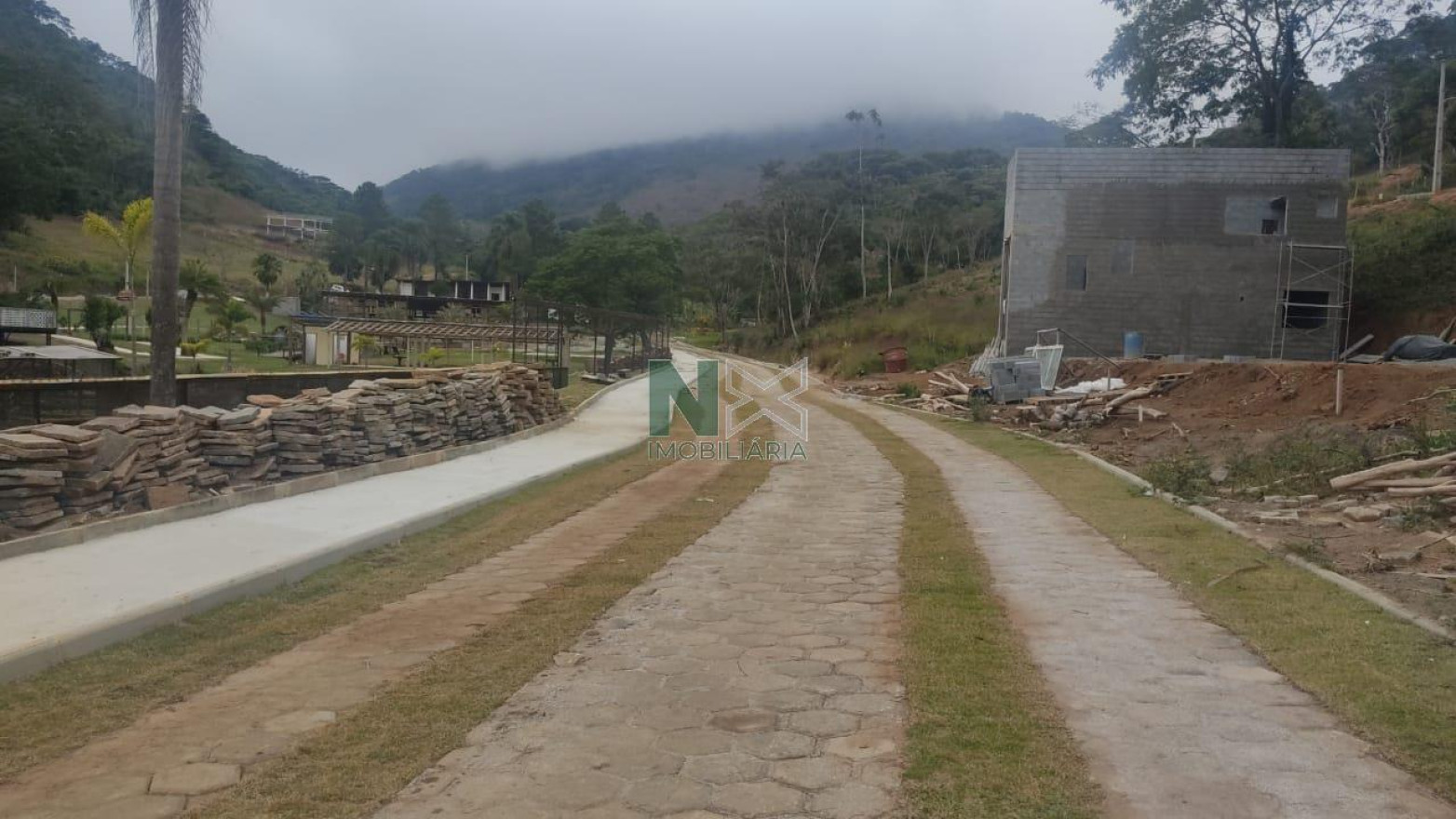 Terreno  1233m² 