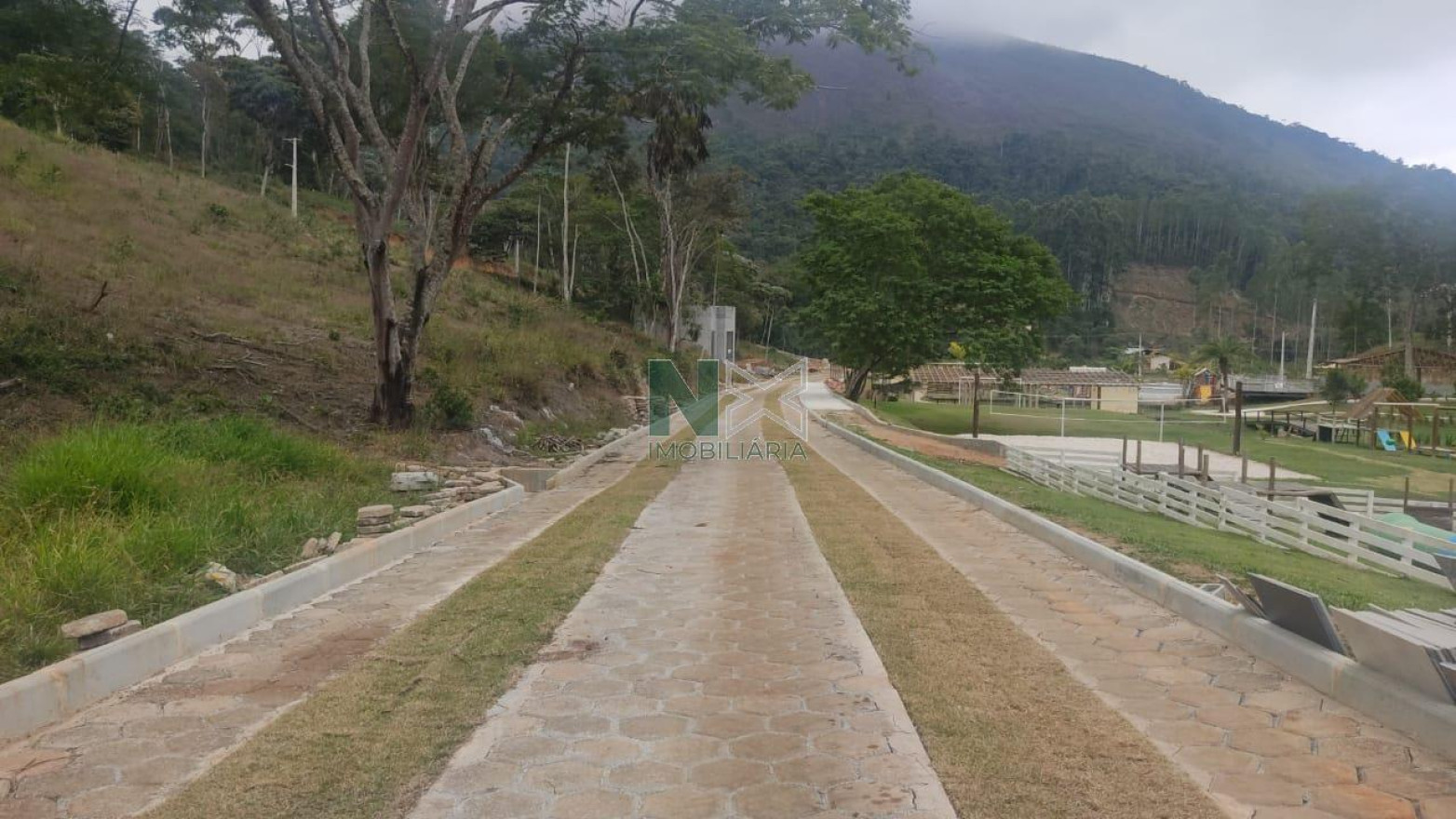 Terreno  1233m² 