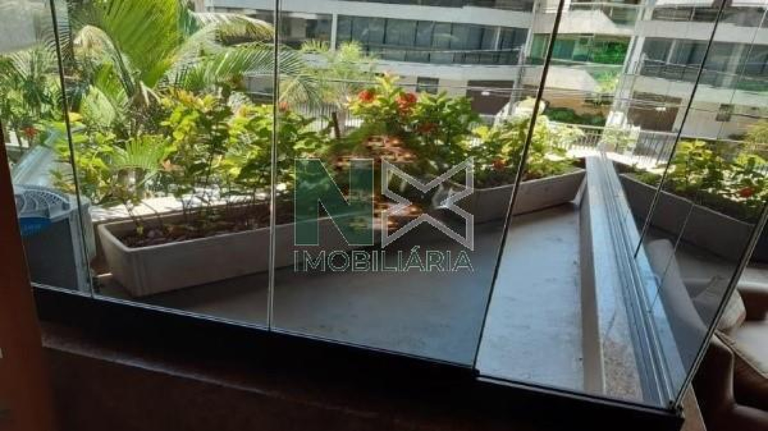 Apartamento 4 Quartos 377m² 