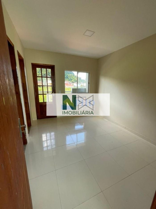 Casa 4 Quartos 150m² 