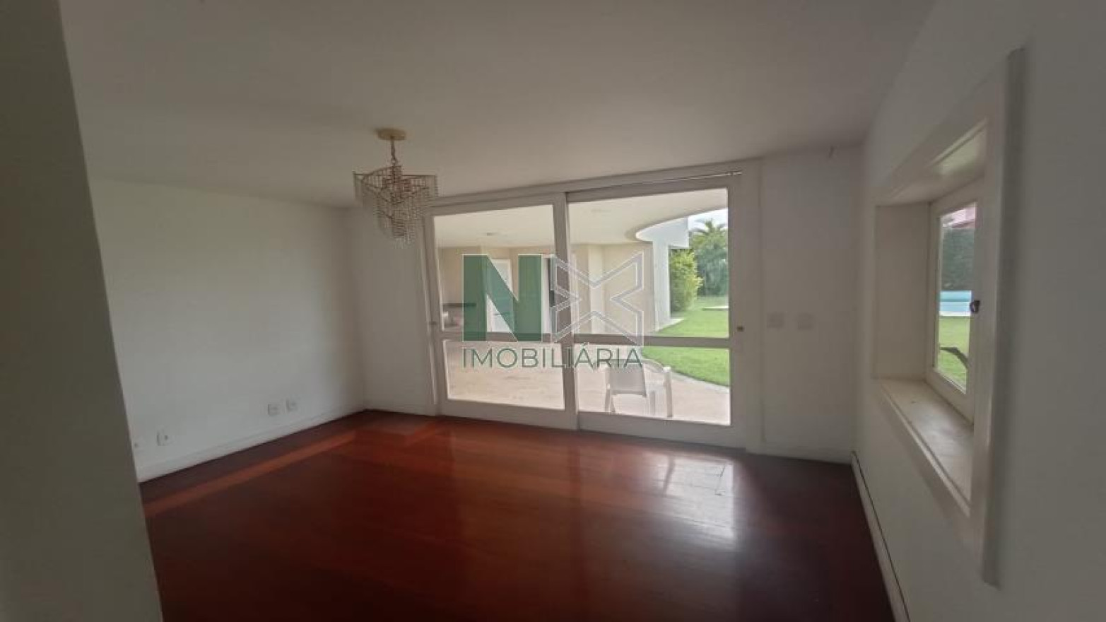 Casa 4 Quartos 600m² 