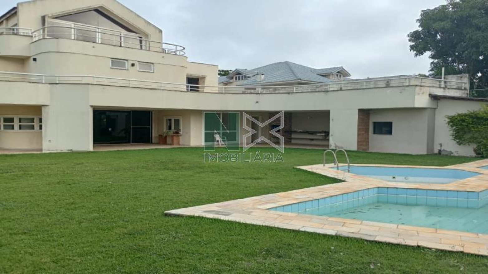 Casa 4 Quartos 600m² 