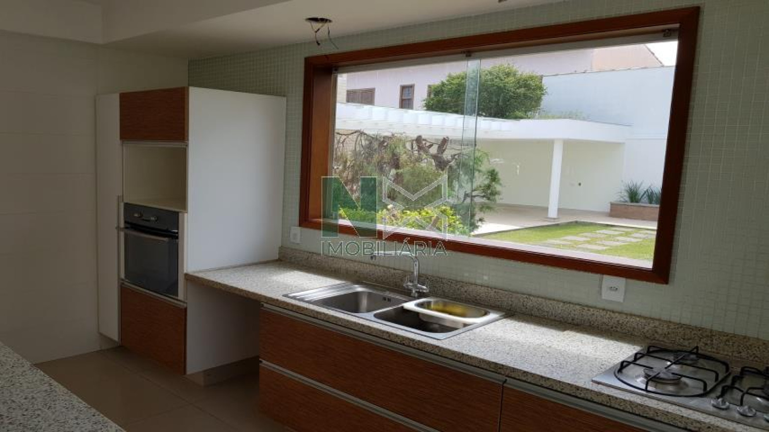 Casa 4 Quartos 410m² 