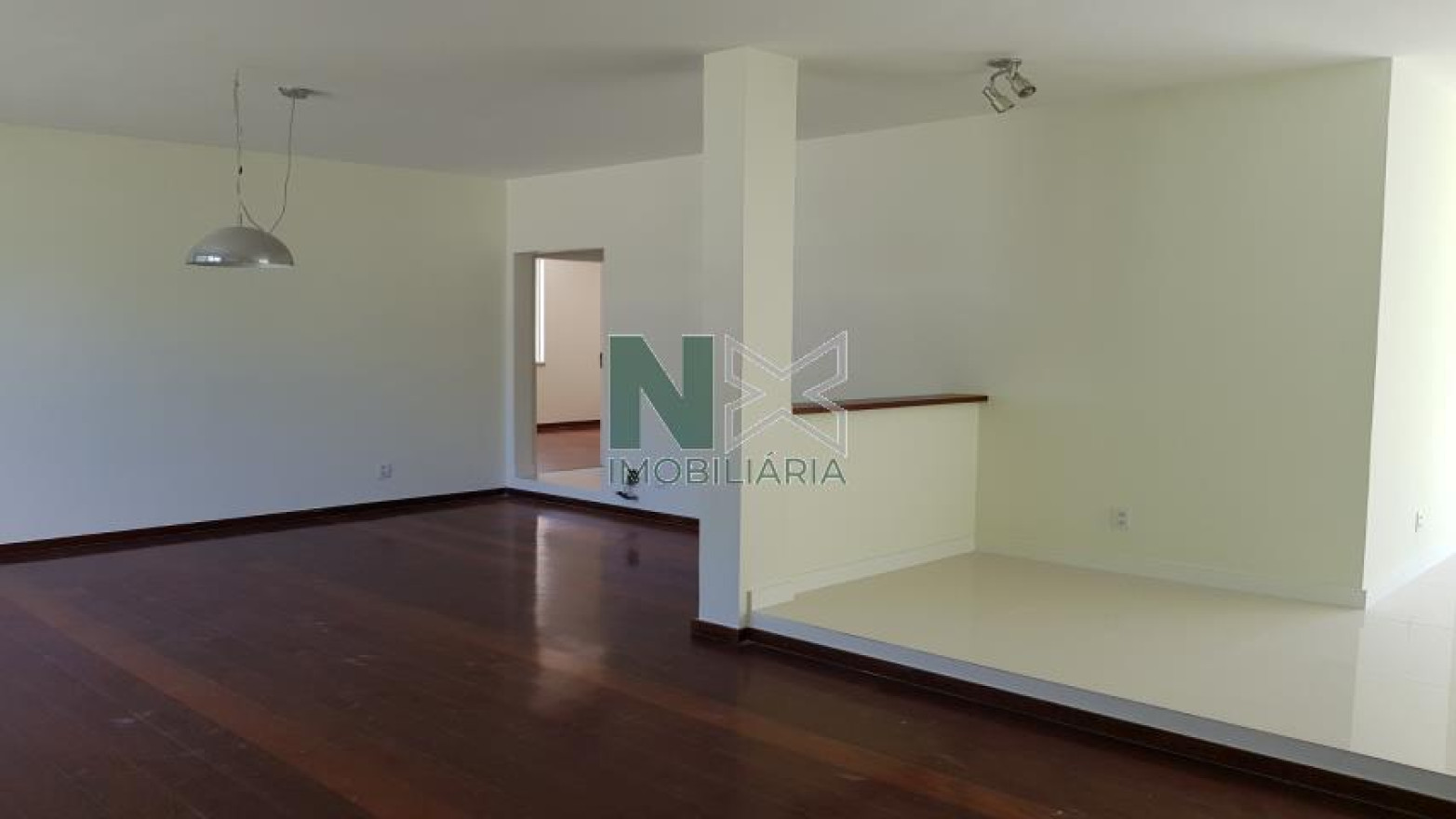 Casa 4 Quartos 410m² 