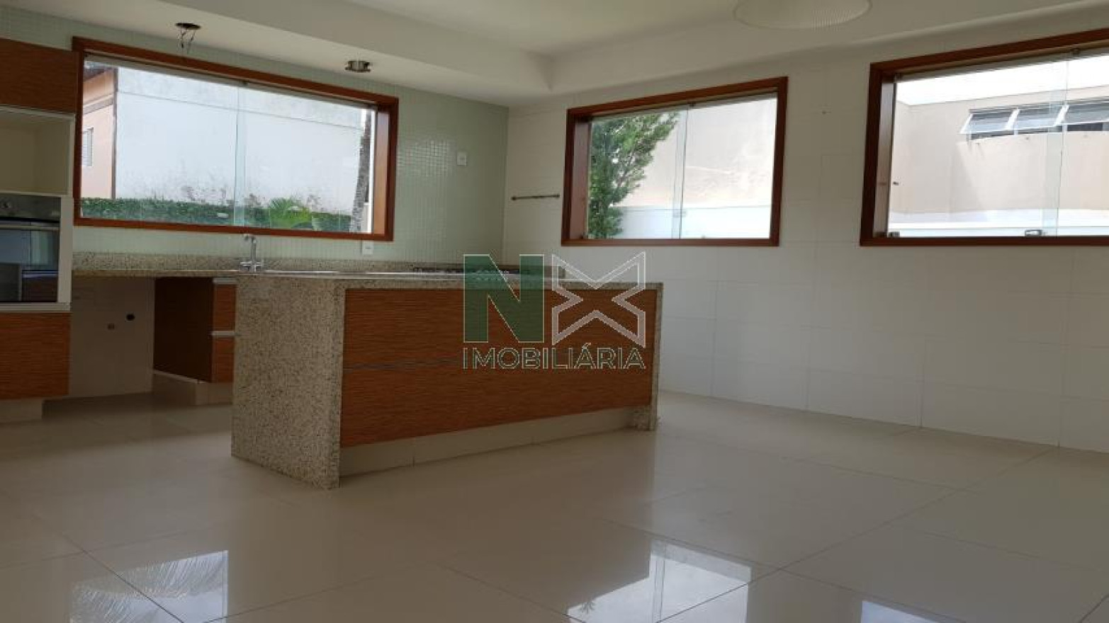 Casa 4 Quartos 410m² 
