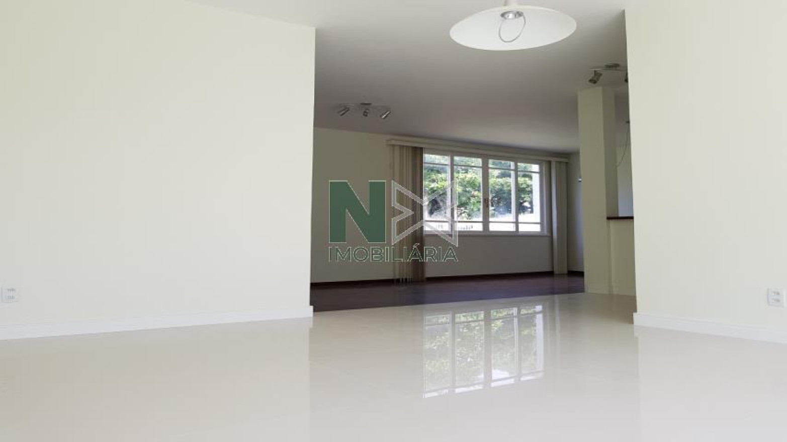 Casa 4 Quartos 410m² 