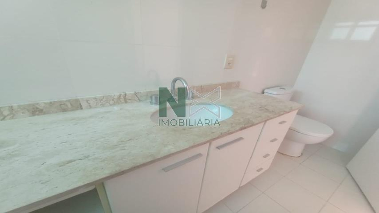 Cobertura 3 Quartos 200m² 