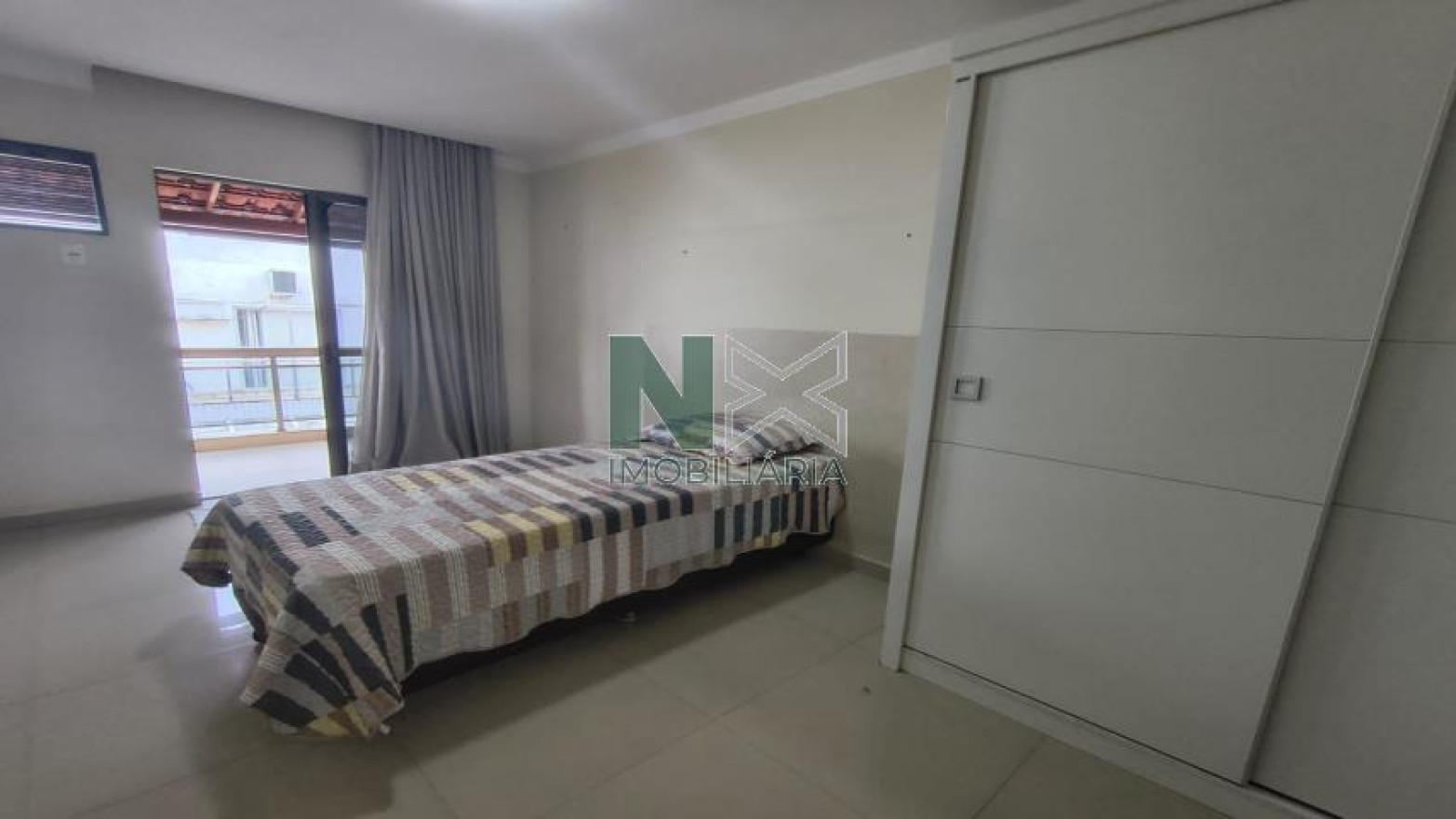 Cobertura 3 Quartos 200m² 