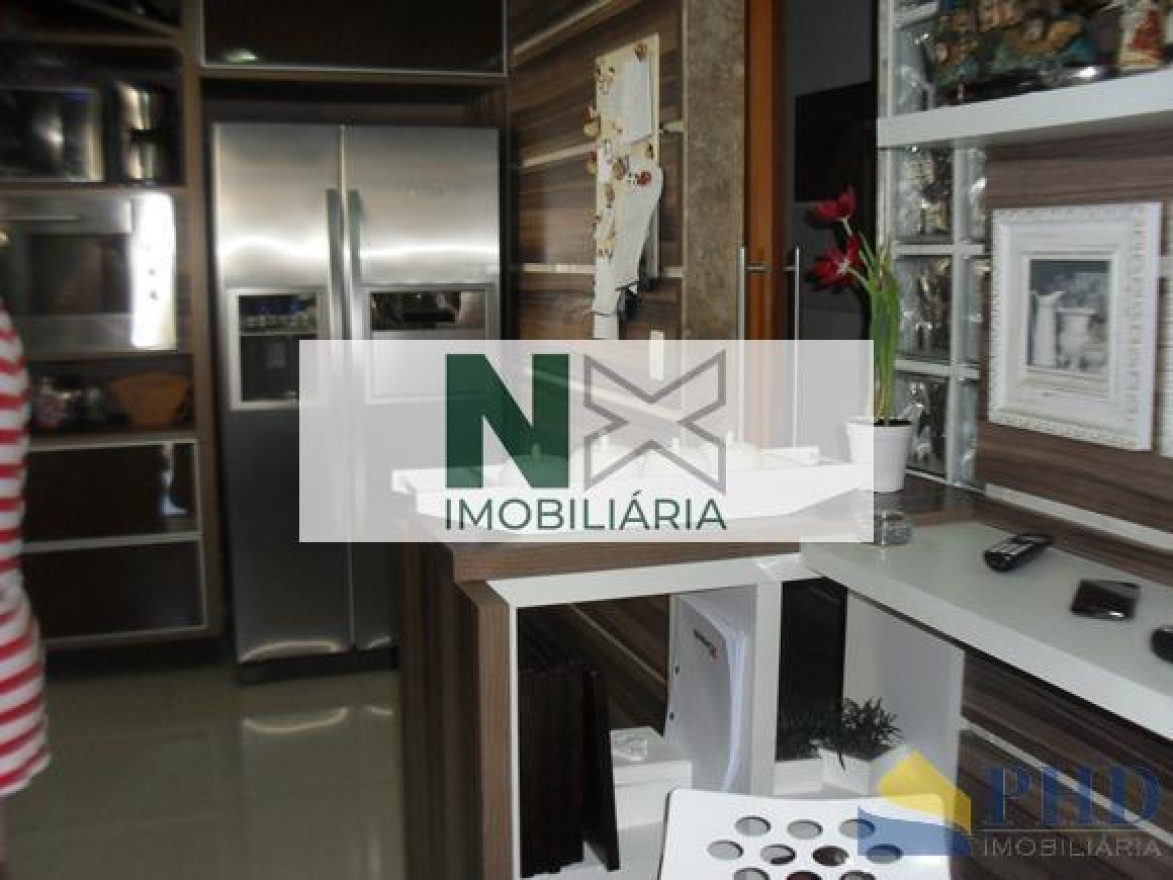Cobertura 3 Quartos 200m² 