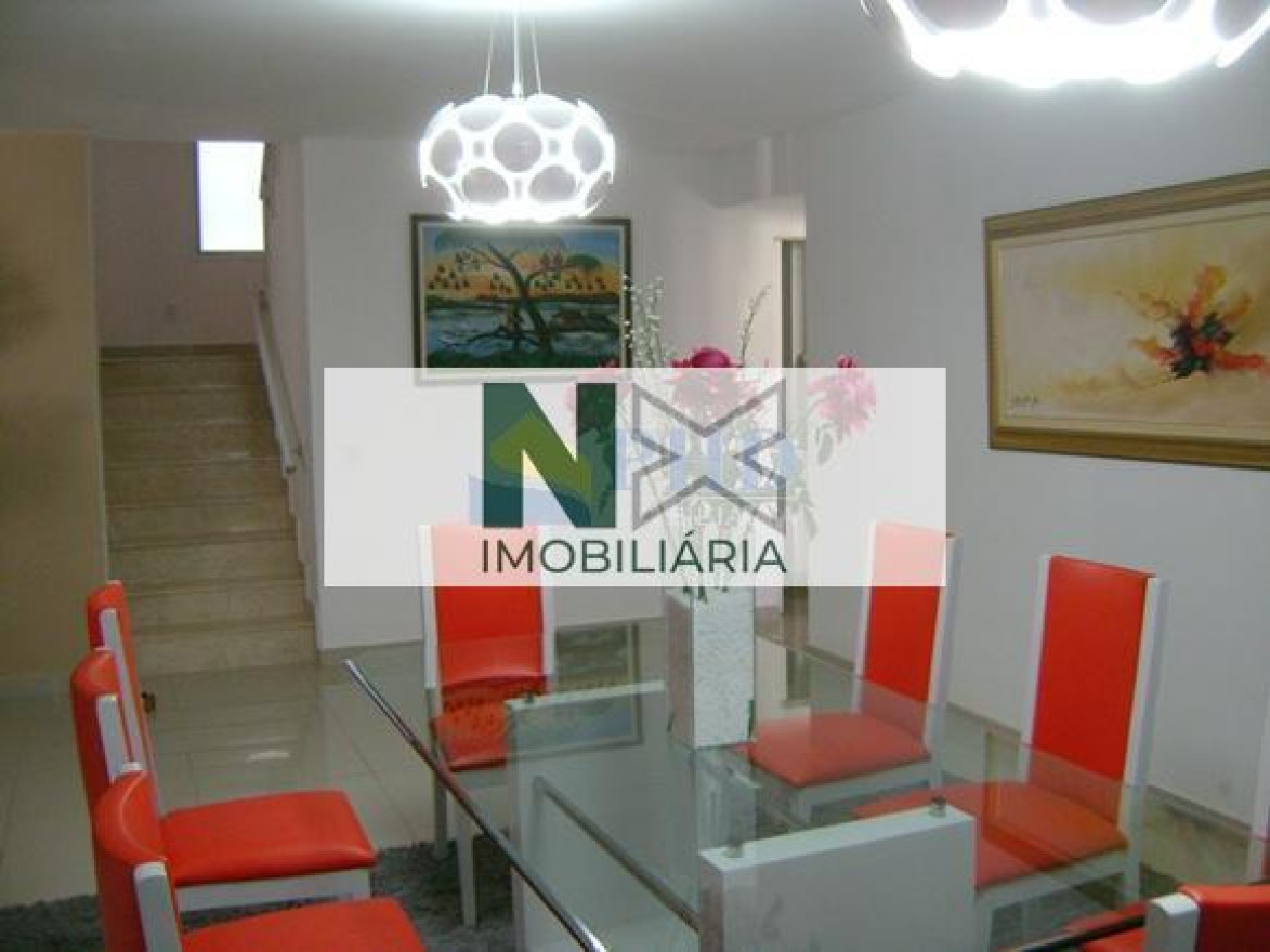 Casa 4 Quartos 257m² 