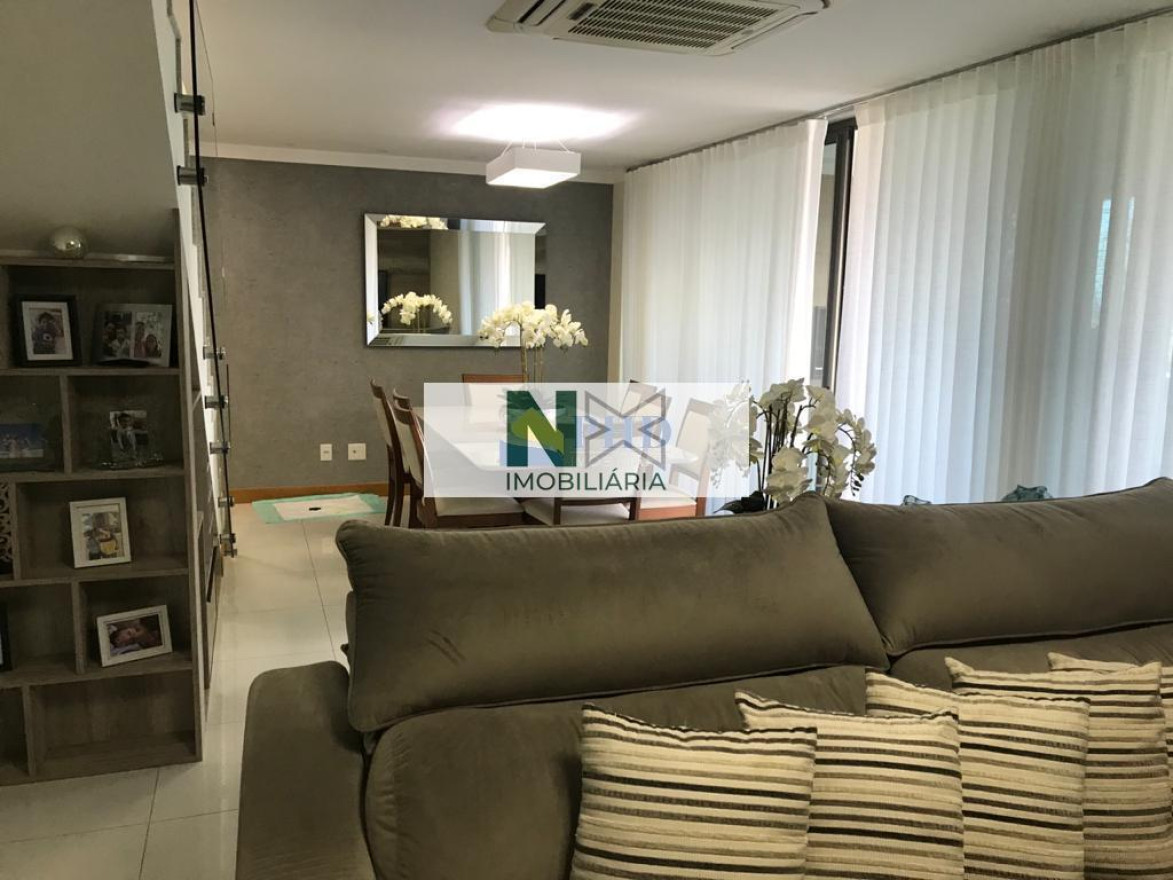Cobertura 4 Quartos 240m² 