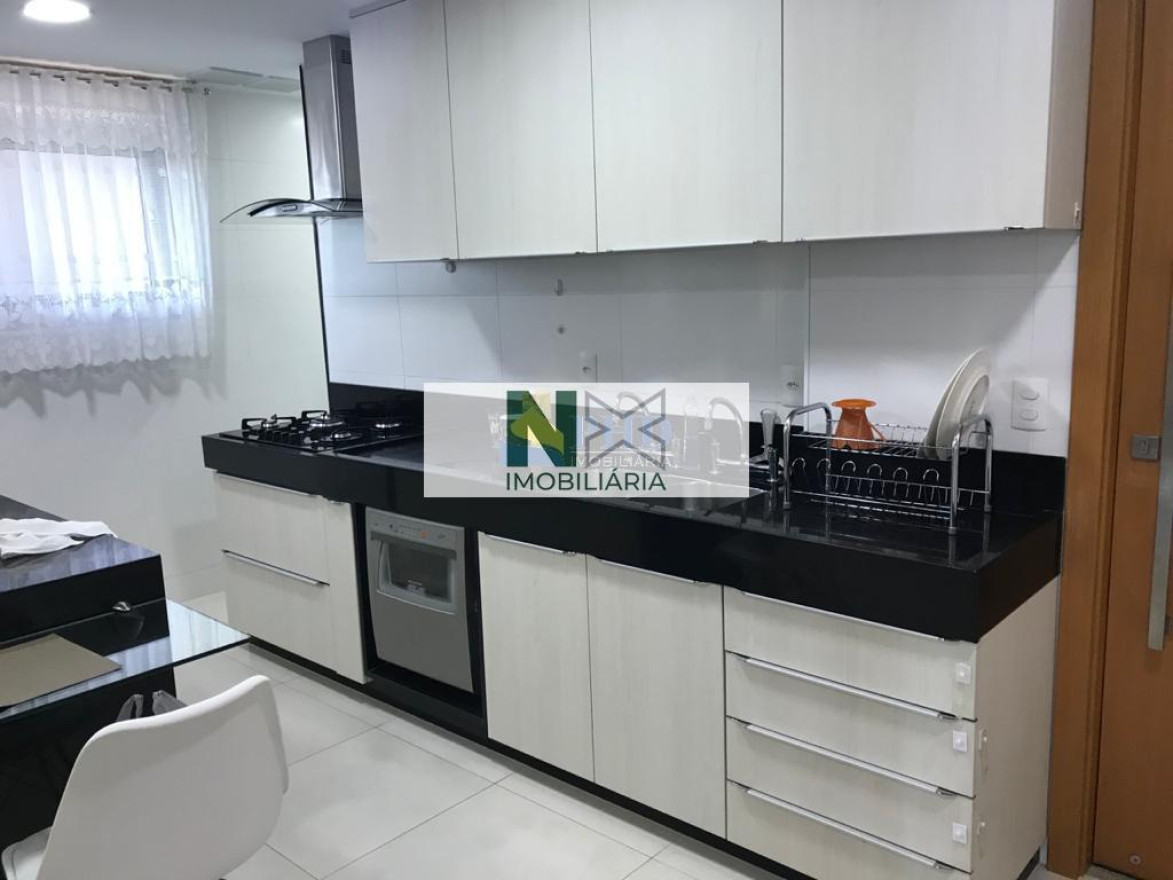 Cobertura 4 Quartos 240m² 