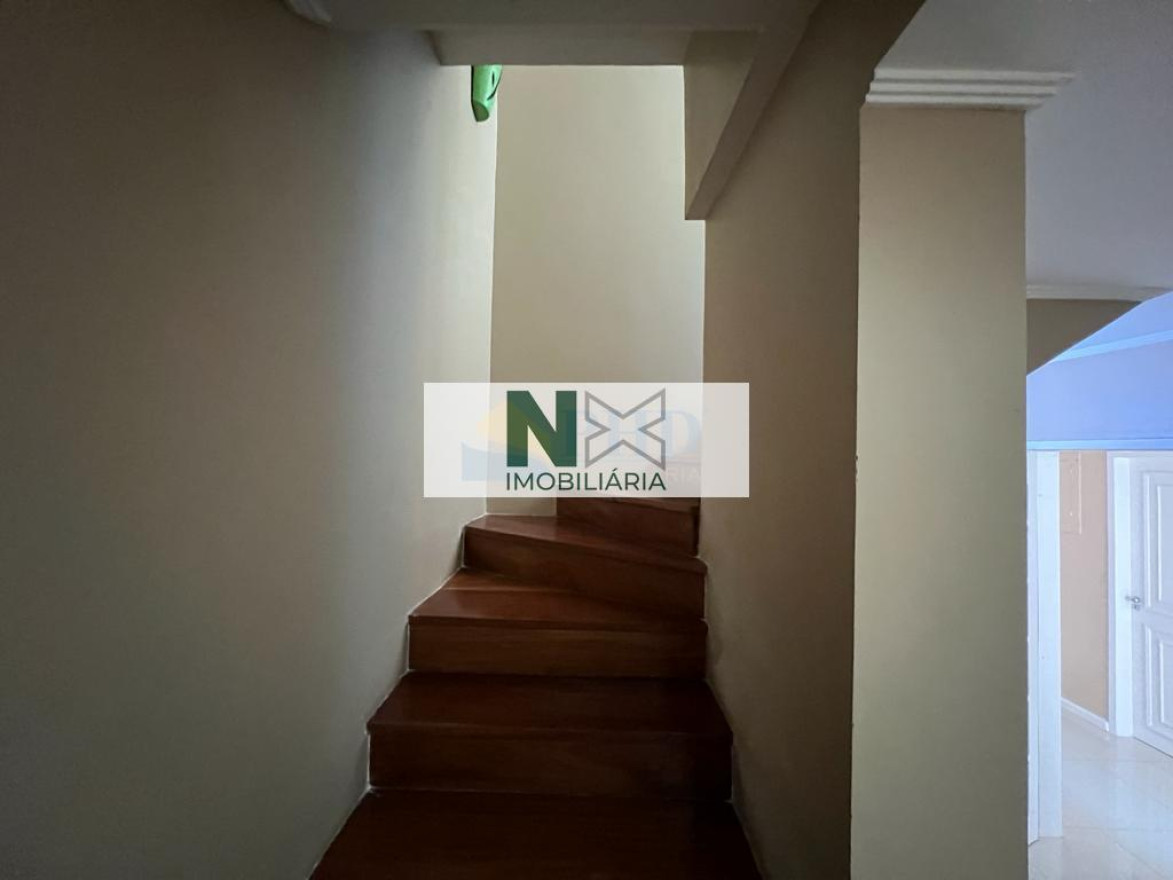 Casa 4 Quartos 250m² 