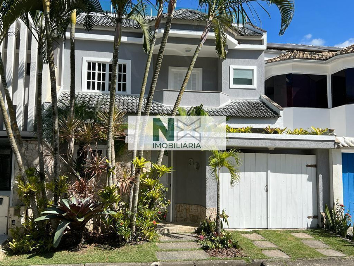 Casa 4 Quartos 250m² 