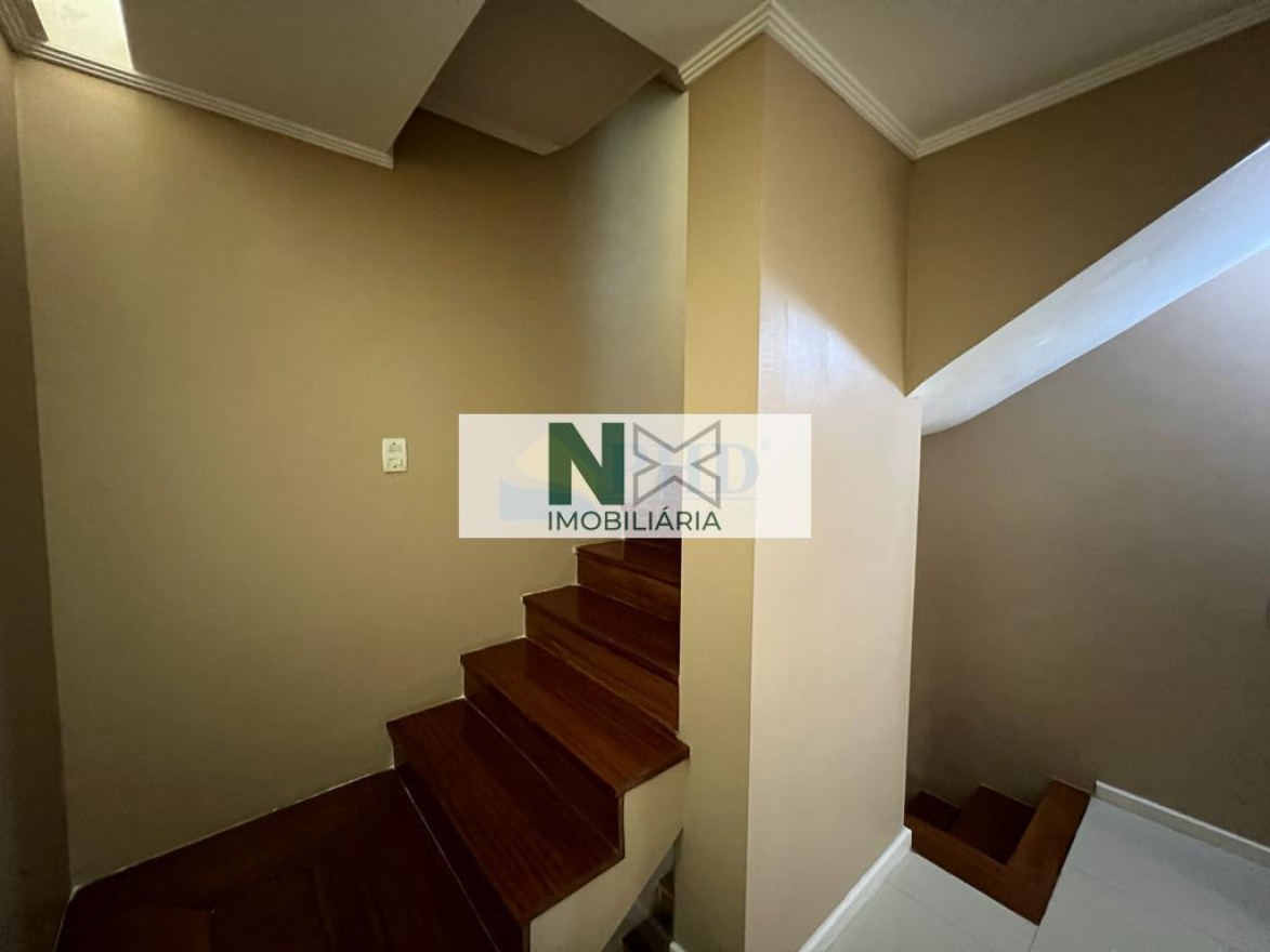Casa 4 Quartos 250m² 