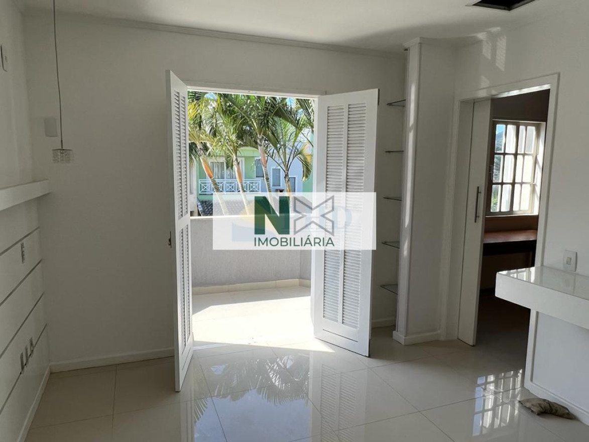 Casa 4 Quartos 250m² 