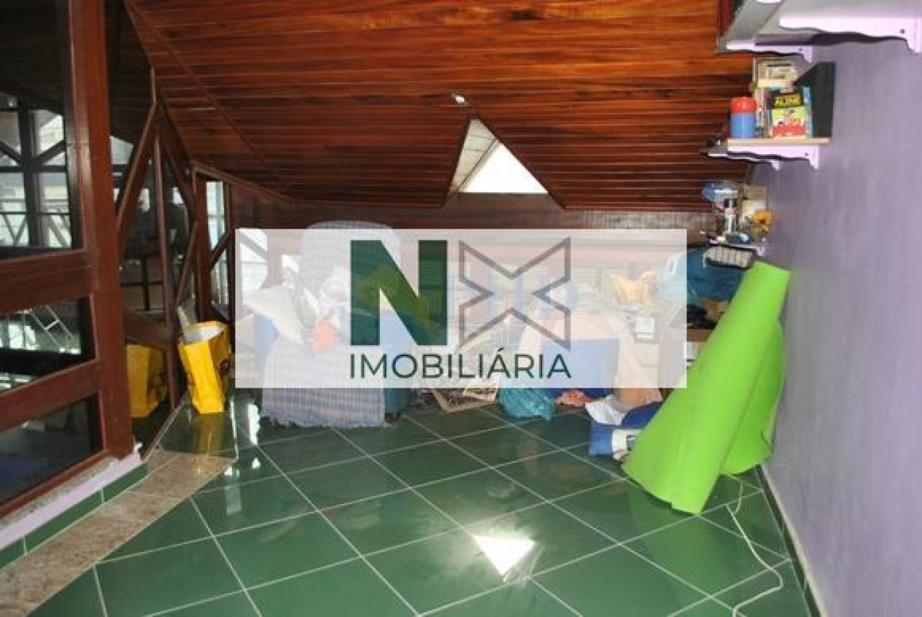 Casa 3 Quartos 181m² 
