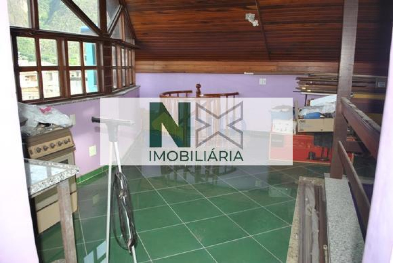 Casa 3 Quartos 181m² 