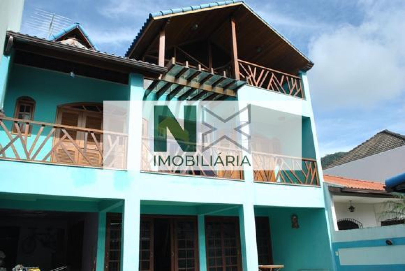 Casa 3 Quartos 181m² 
