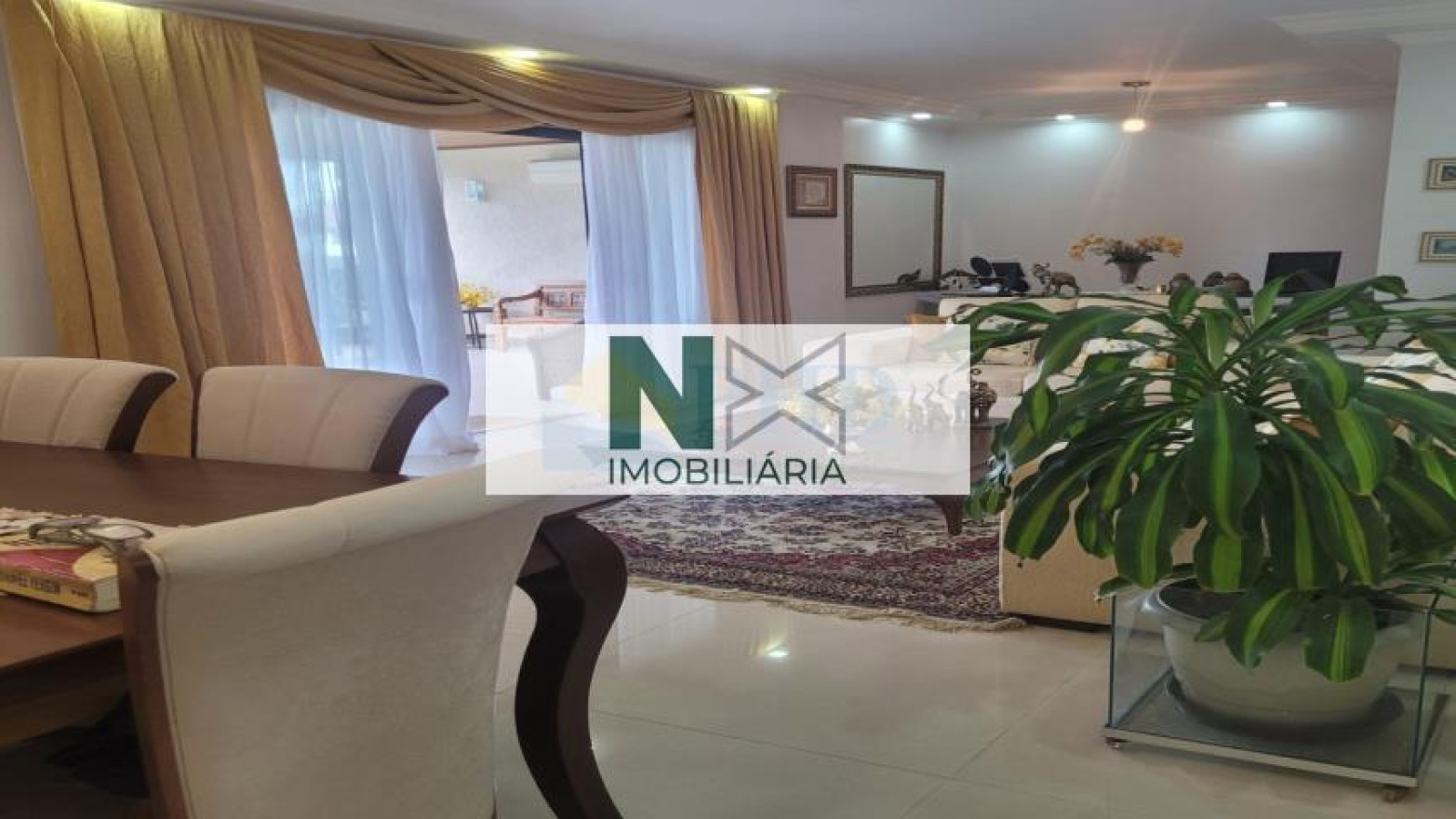 Apartamento 4 Quartos 217m² 