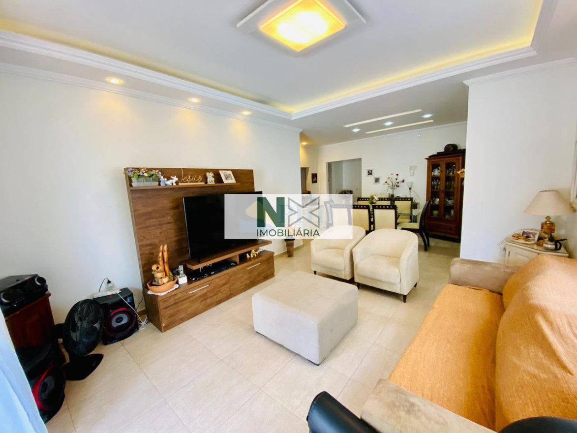 Casa 4 Quartos 300m² 