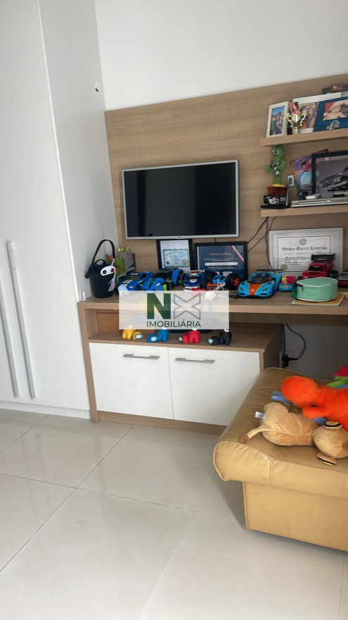 Casa 5 Quartos 329m² 