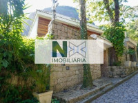 Casa 4 Quartos 190m² Casa 4 Quartos 190m²