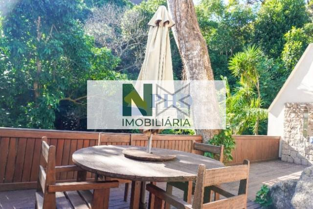 Casa 4 Quartos 190m² Casa 4 Quartos 190m²