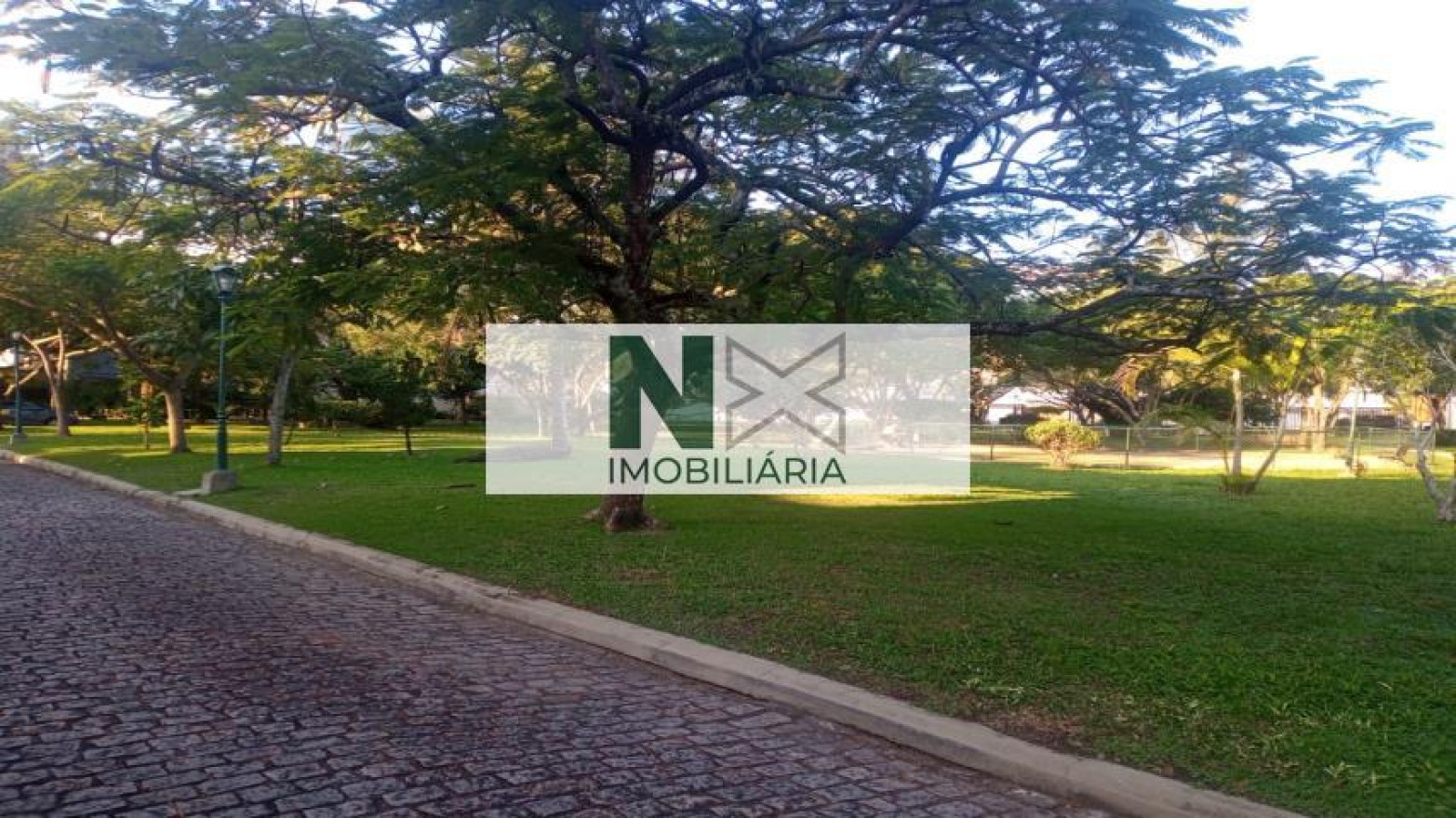 CASA 4 Quartos 300m² CASA 4 Quartos 300m²