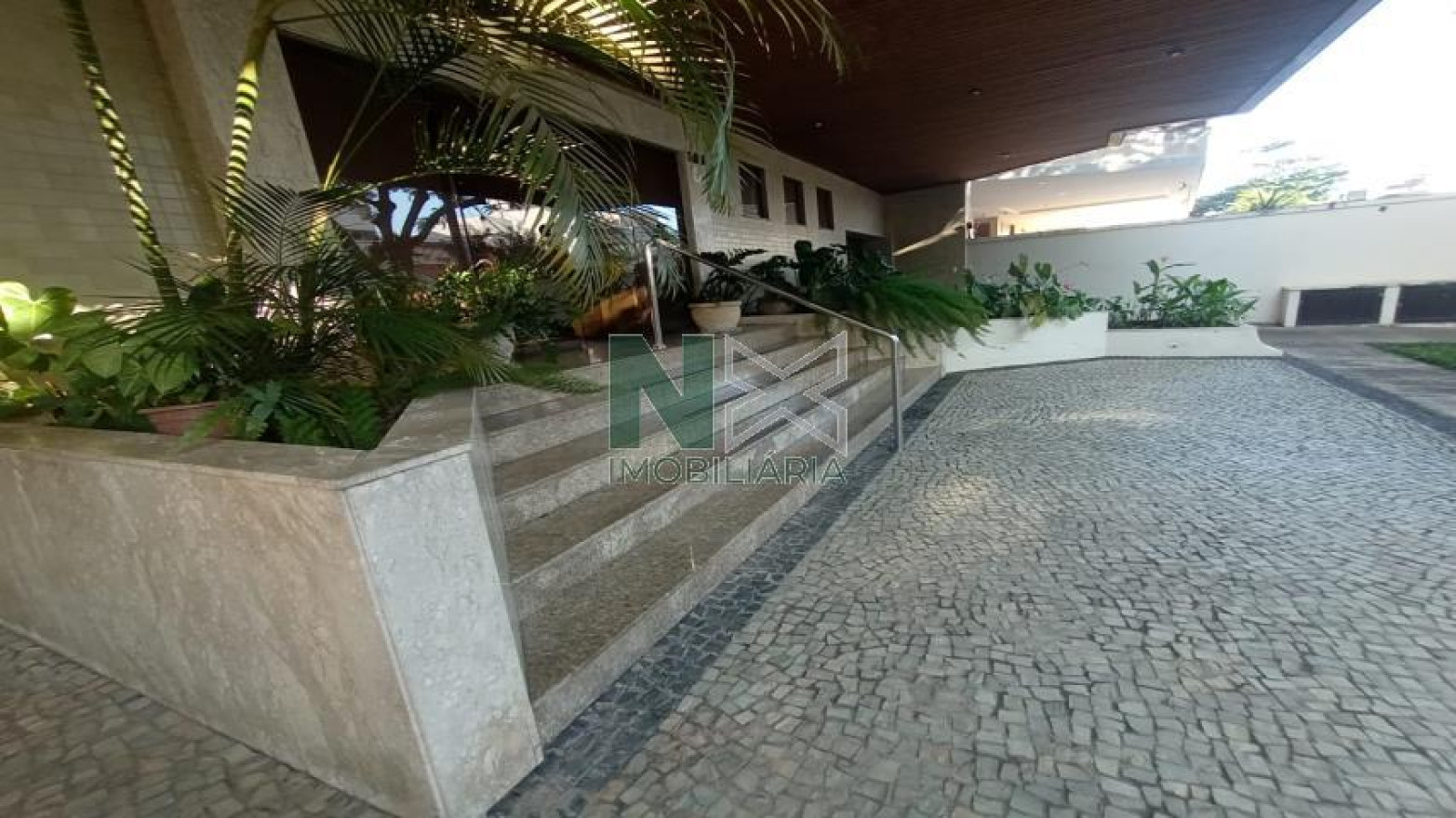 Cobertura 3 Quartos 230m² Cobertura 3 Quartos 230m²