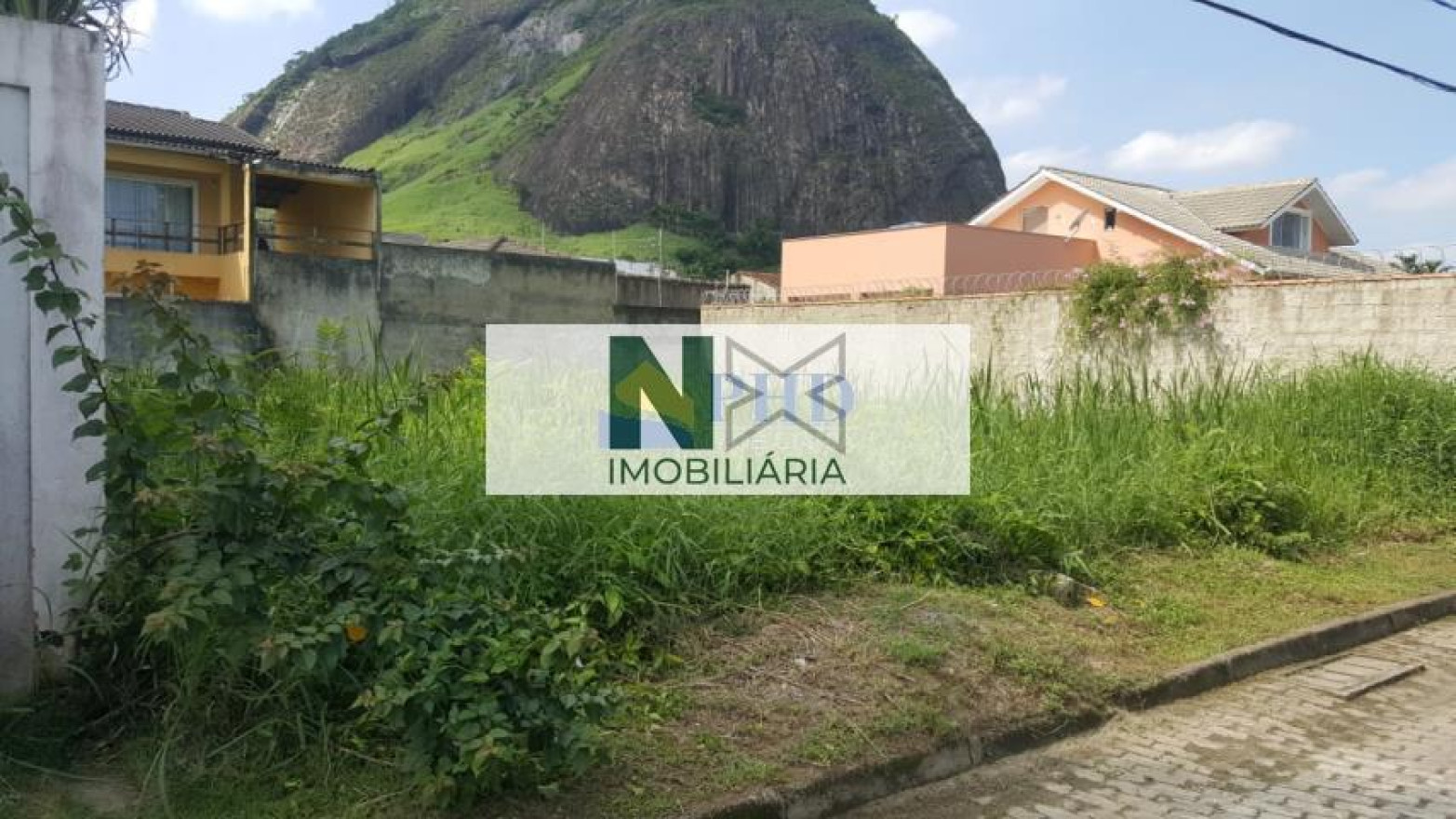 Terreno 360m² Terreno 360m²