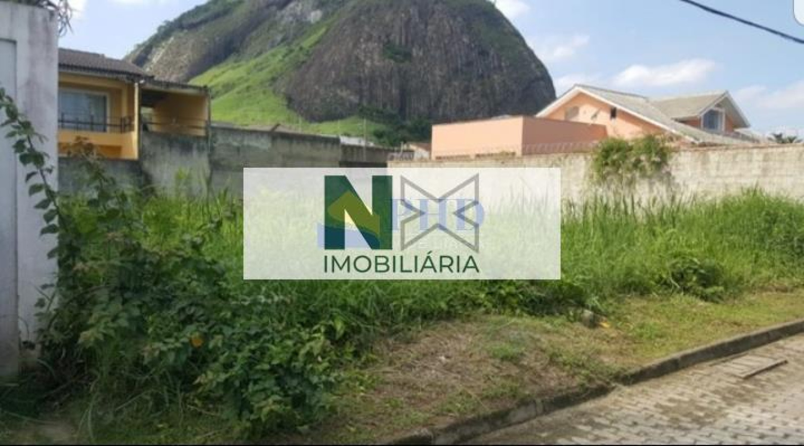 Terreno 360m² Terreno 360m²