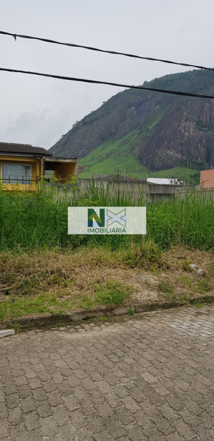 Terreno 360m² Terreno 360m²