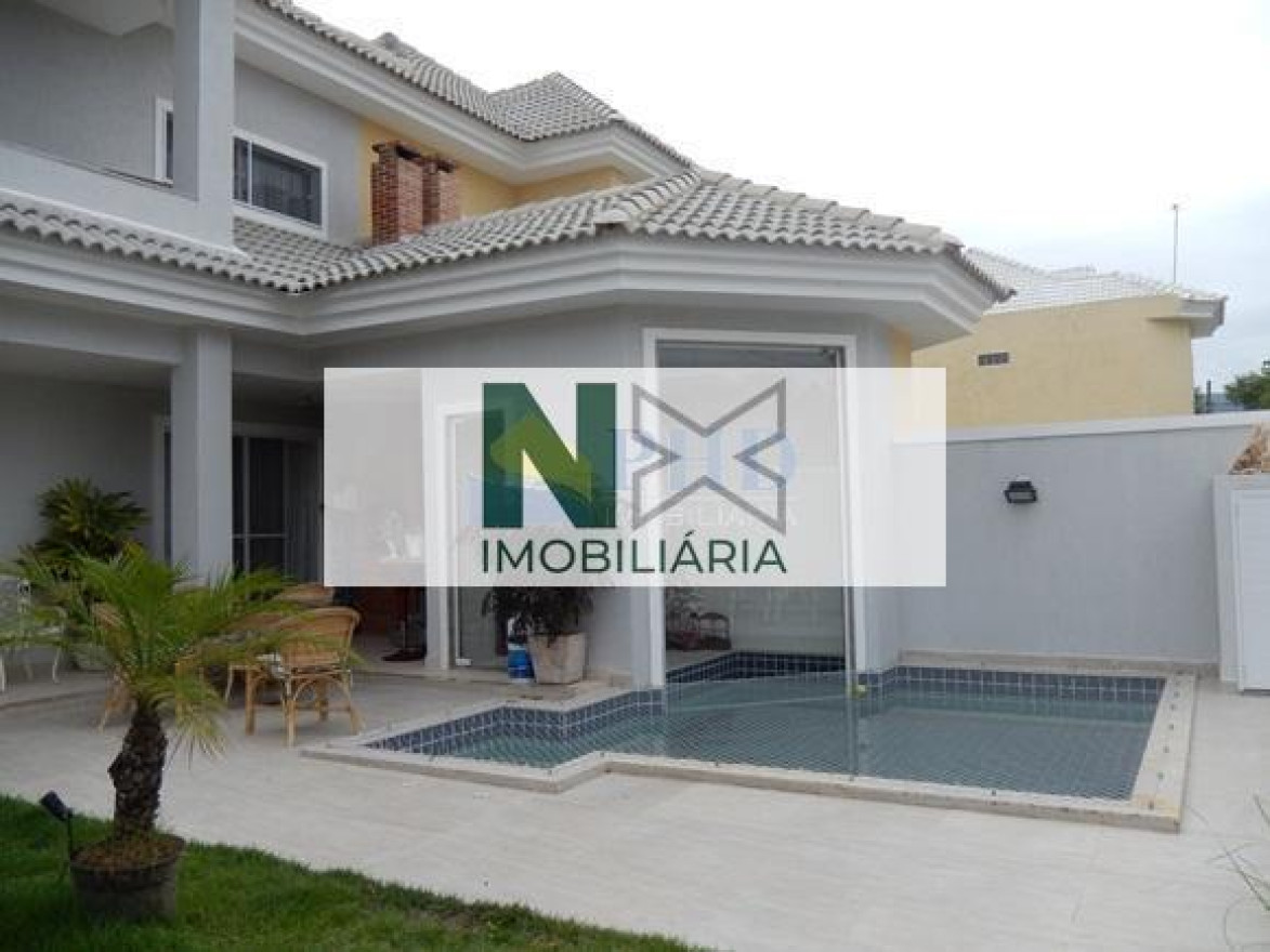 Casa 4 Quartos 270m² Casa 4 Quartos 270m²